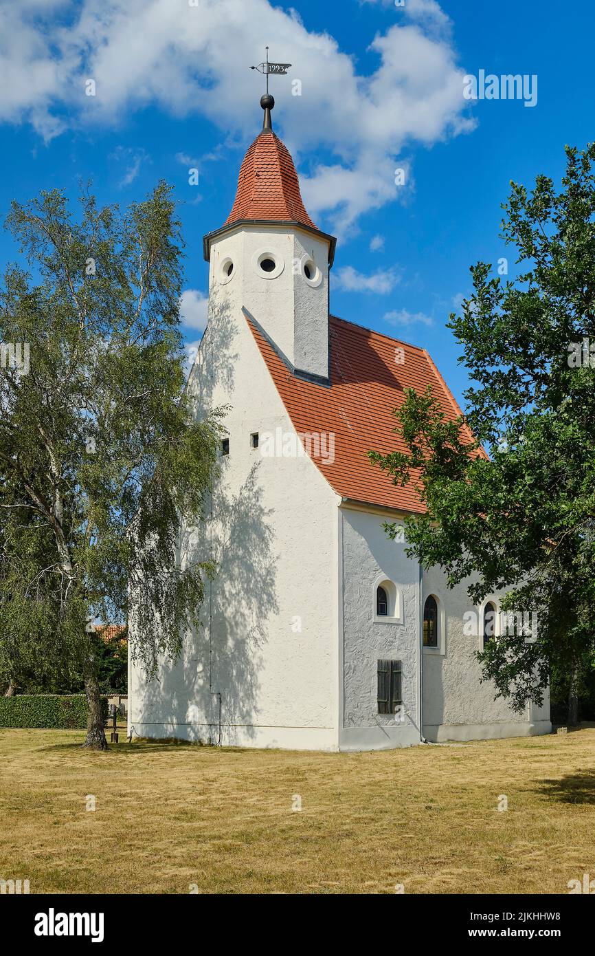 Chiesa di San Pietro e Paolo a Labrun vicino Prettin, Sassonia-Anhalt, Germania, Europa Foto Stock