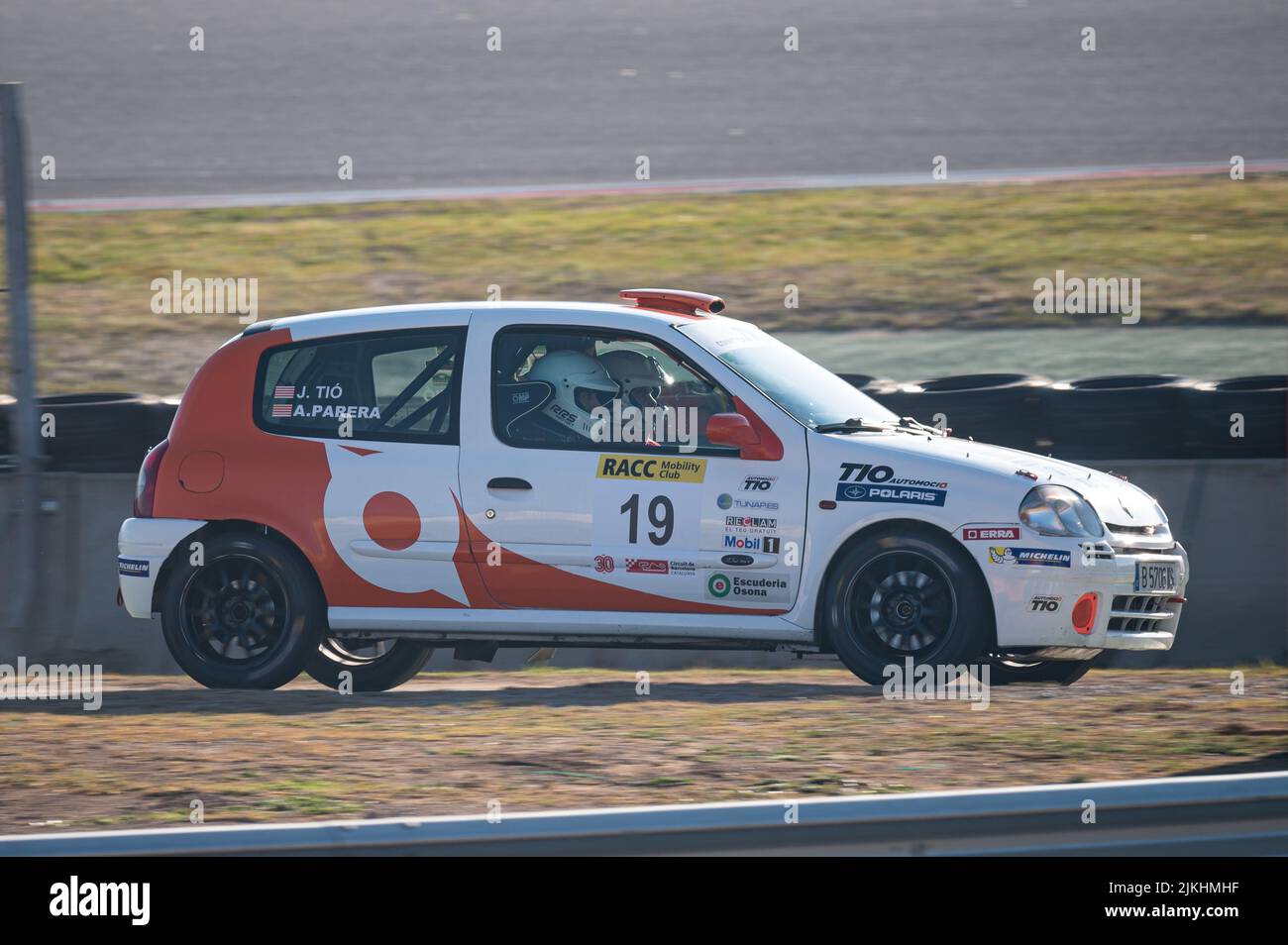 Barcellona, Spagna; 20 dicembre 2021: Renault Clio Sport 2,0 Racing in pista a Montmelo Foto Stock