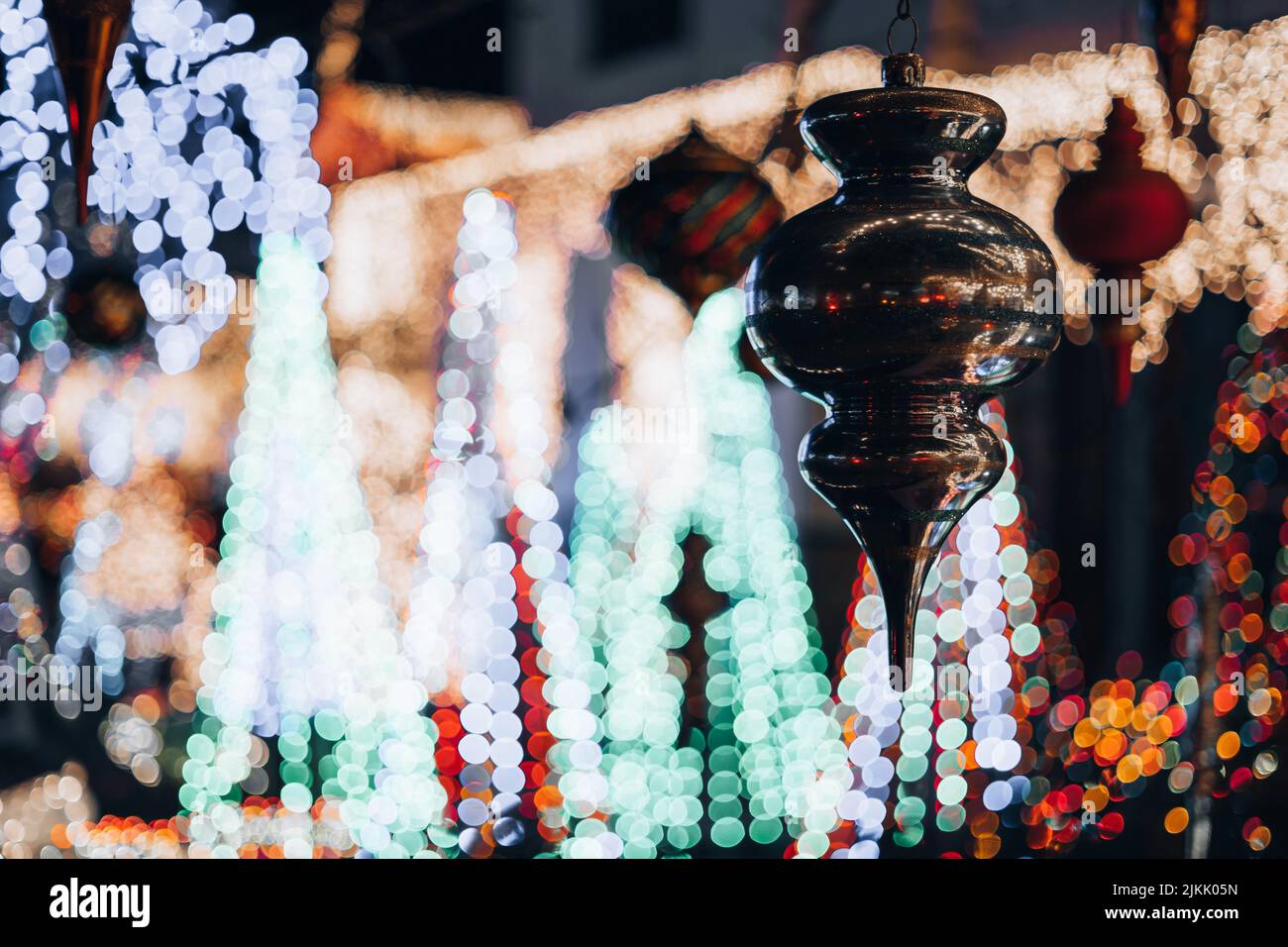 Una bella foto di celebrazione di Natale illuminazione di case Foto Stock