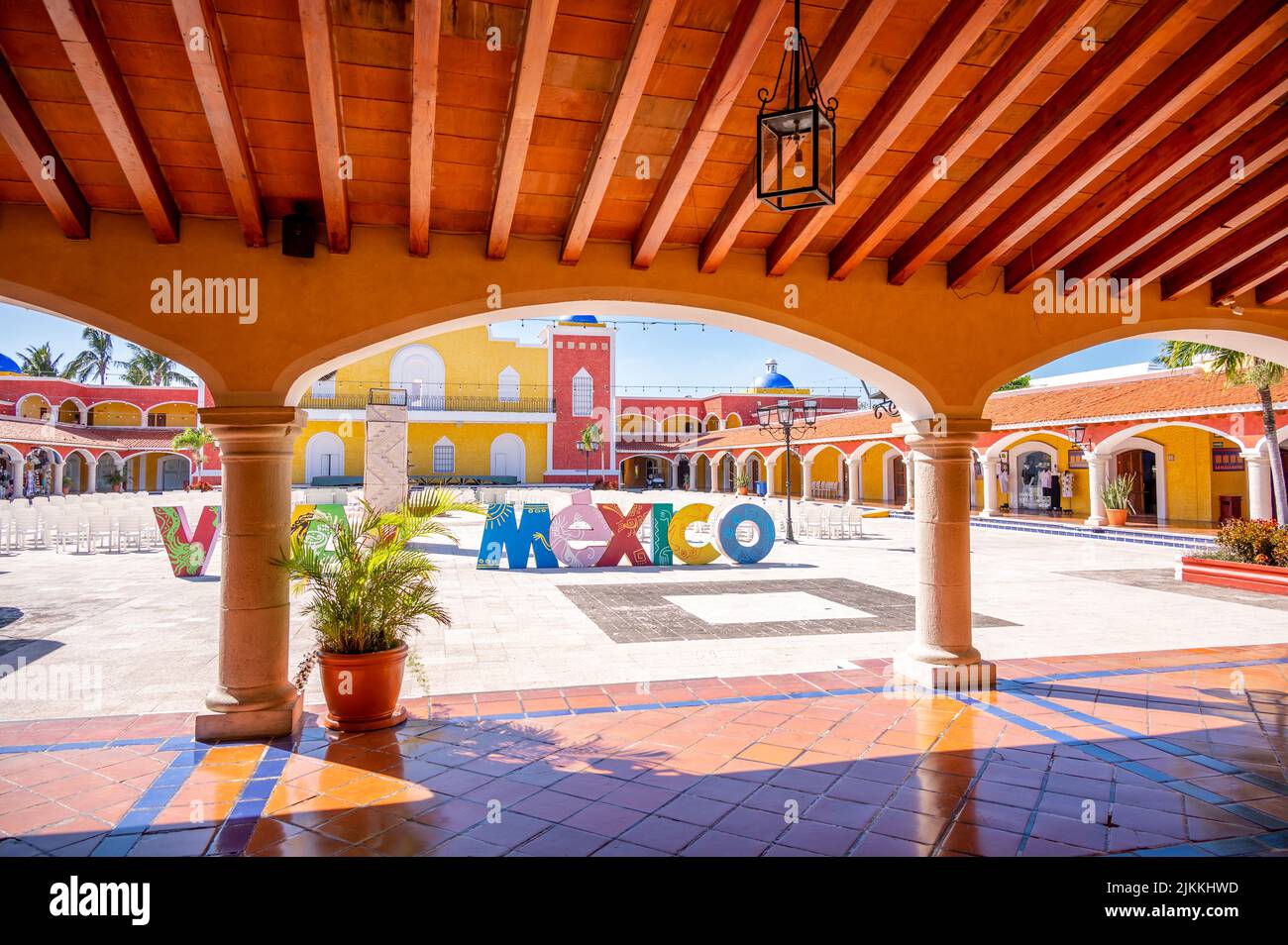 Tulum, Messico - 27 marzo 2022: Vista della Bahia Principe Hacienda Dona Isabel nella Riviera Maya. Foto Stock