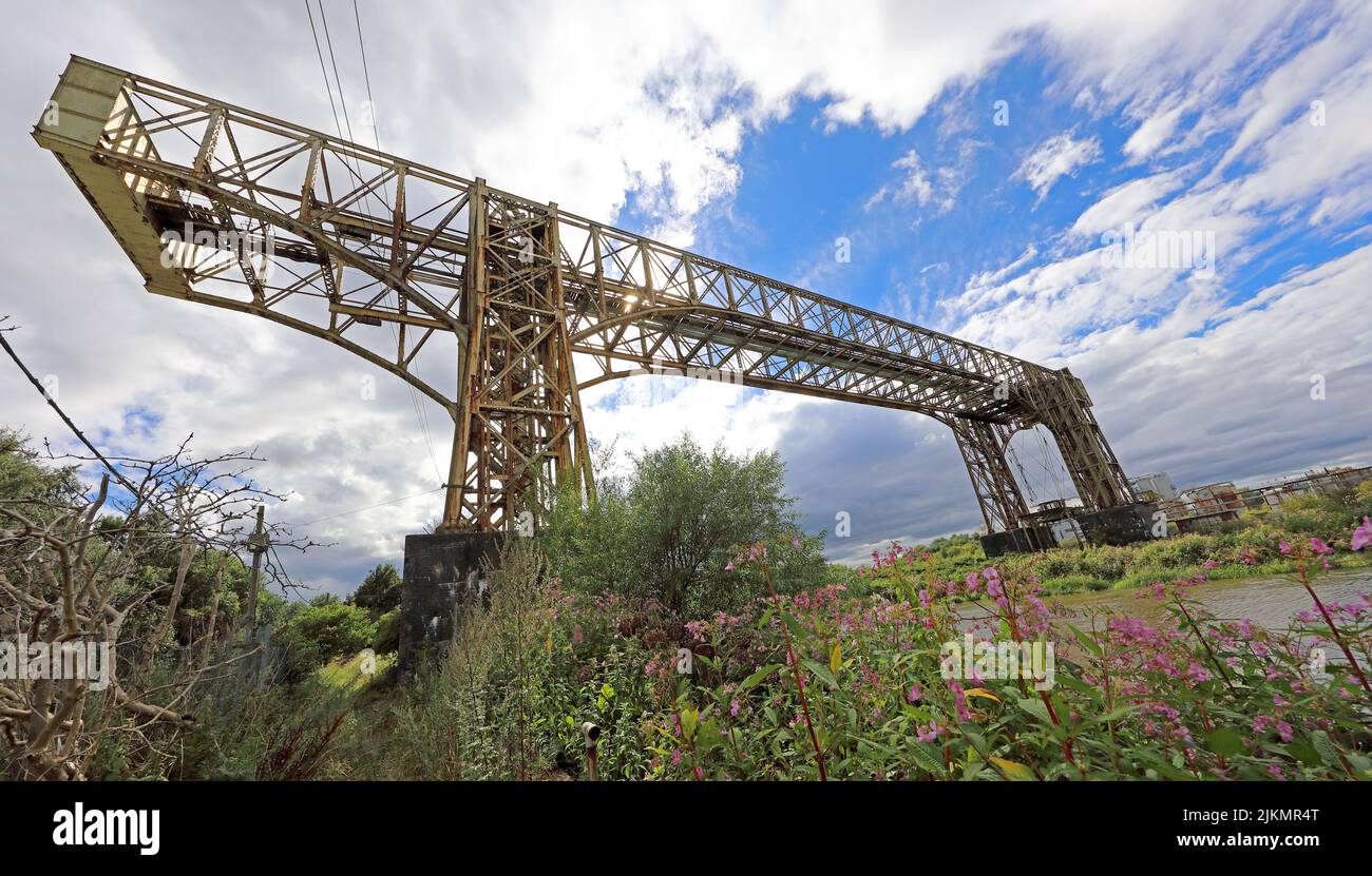Warrington storico ponte di trasporto, sul fiume Mersey a Bank Quay , Crosfields Transporter Bridge, Cheshire, Inghilterra, Regno Unito Foto Stock