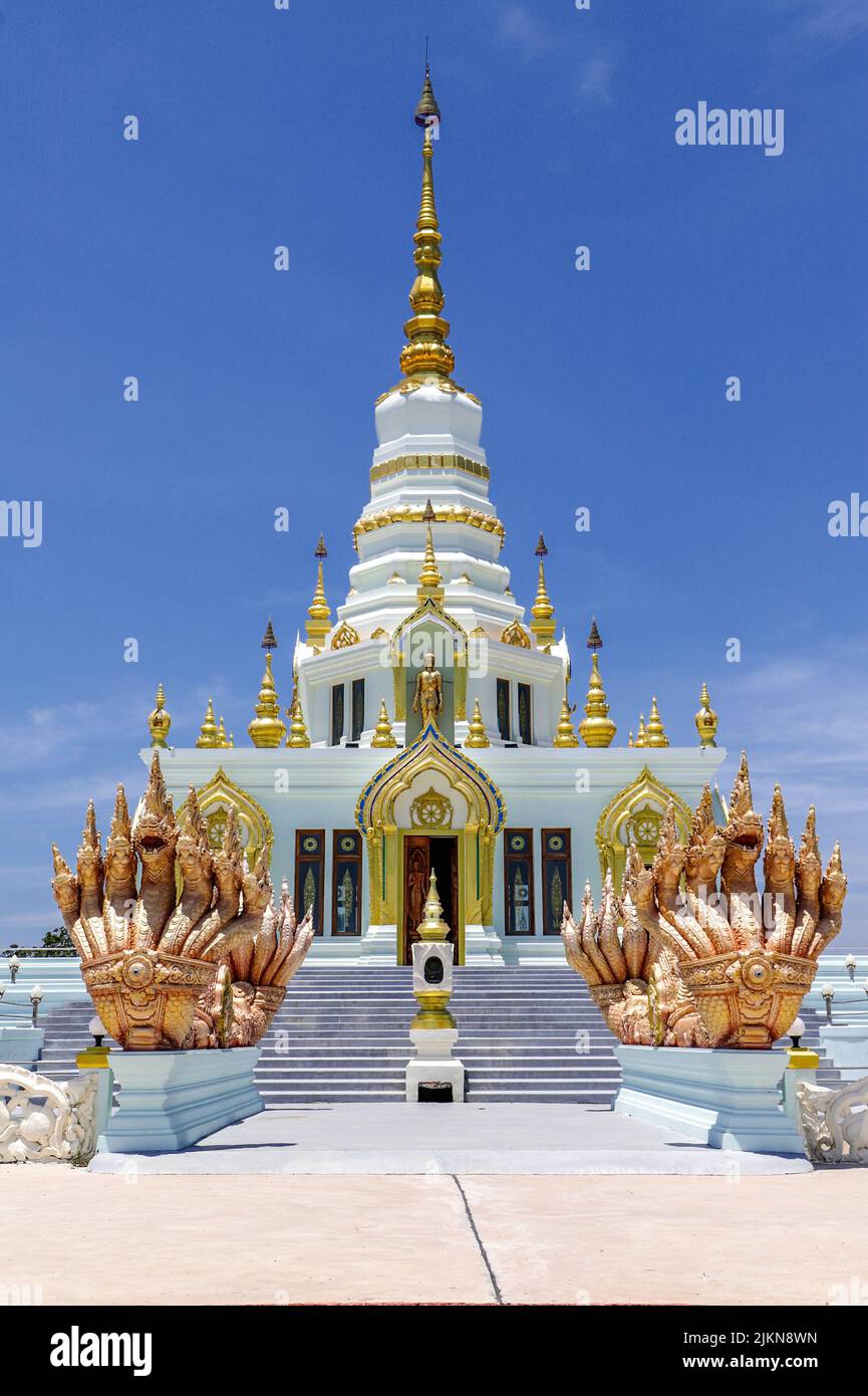 Il cielo e l'inferno tempio o Wat Saen Suk a Chonburi, Thailandia Foto Stock