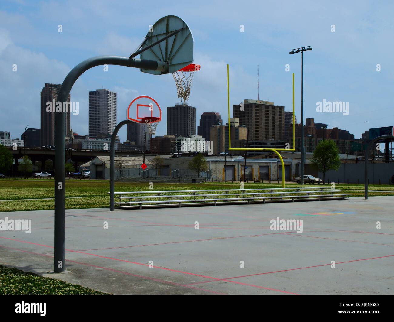Un campo da pallacanestro a Treme, New Orleans, Louisiana Foto Stock