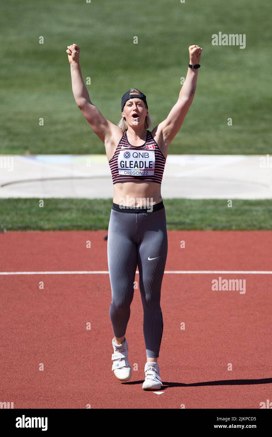 Elizabeth Gleadle (USA) reagisce al suo lancio di javelin qualifica di 198-1 (60,38) durante la sessione pomeridiana del giorno 6 dei campioni del mondo di atletica Foto Stock