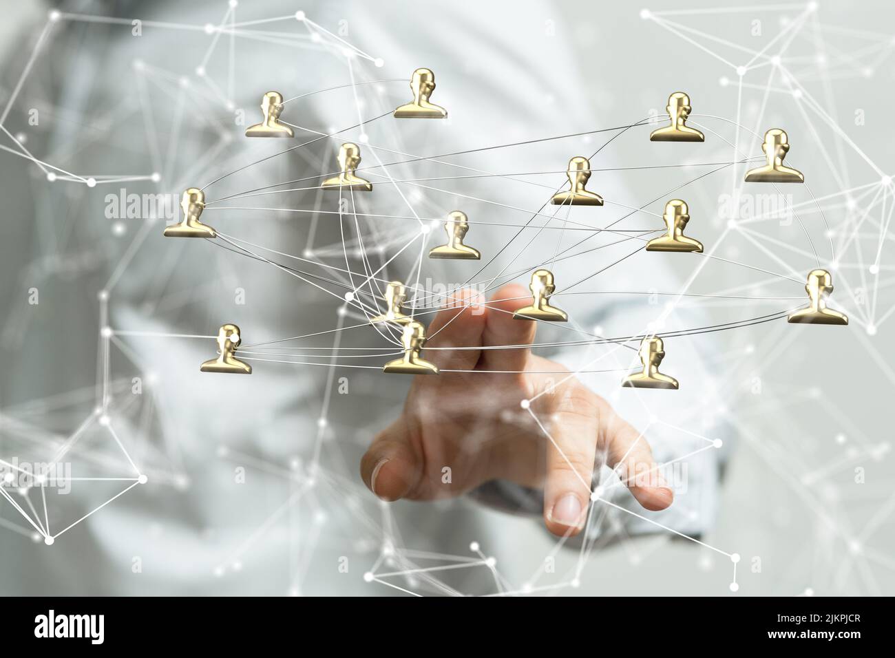 Un rendering 3D di persone con ologramma su un tablet tenuto da una conferenza maschile Digital Network e concetto di dati Foto Stock