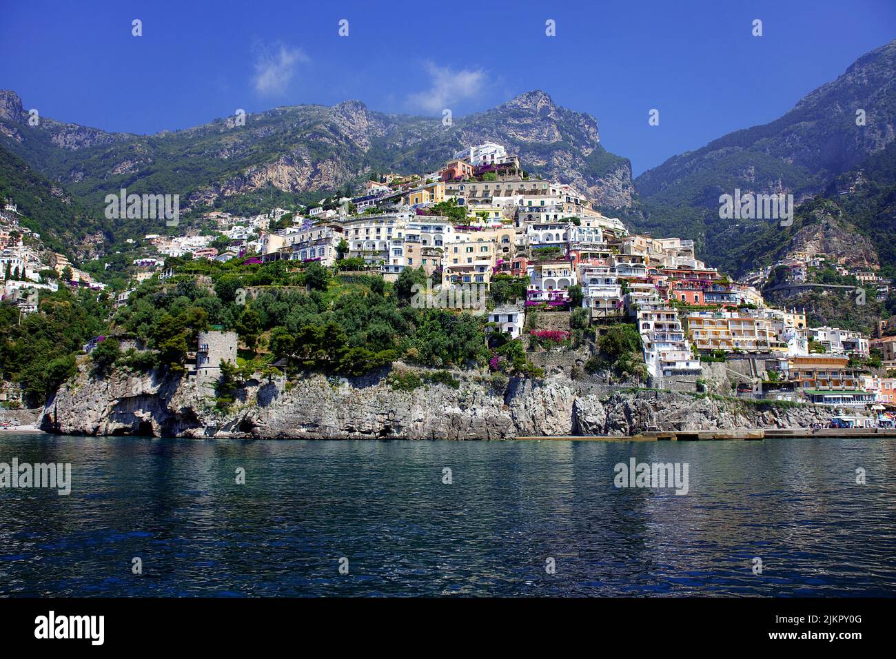 Il villaggio di pescatori di Positano sulla costiera amalfitana, patrimonio dell'umanità dell'UNESCO, Campania, Italia, Mediterraneo, Europa Foto Stock