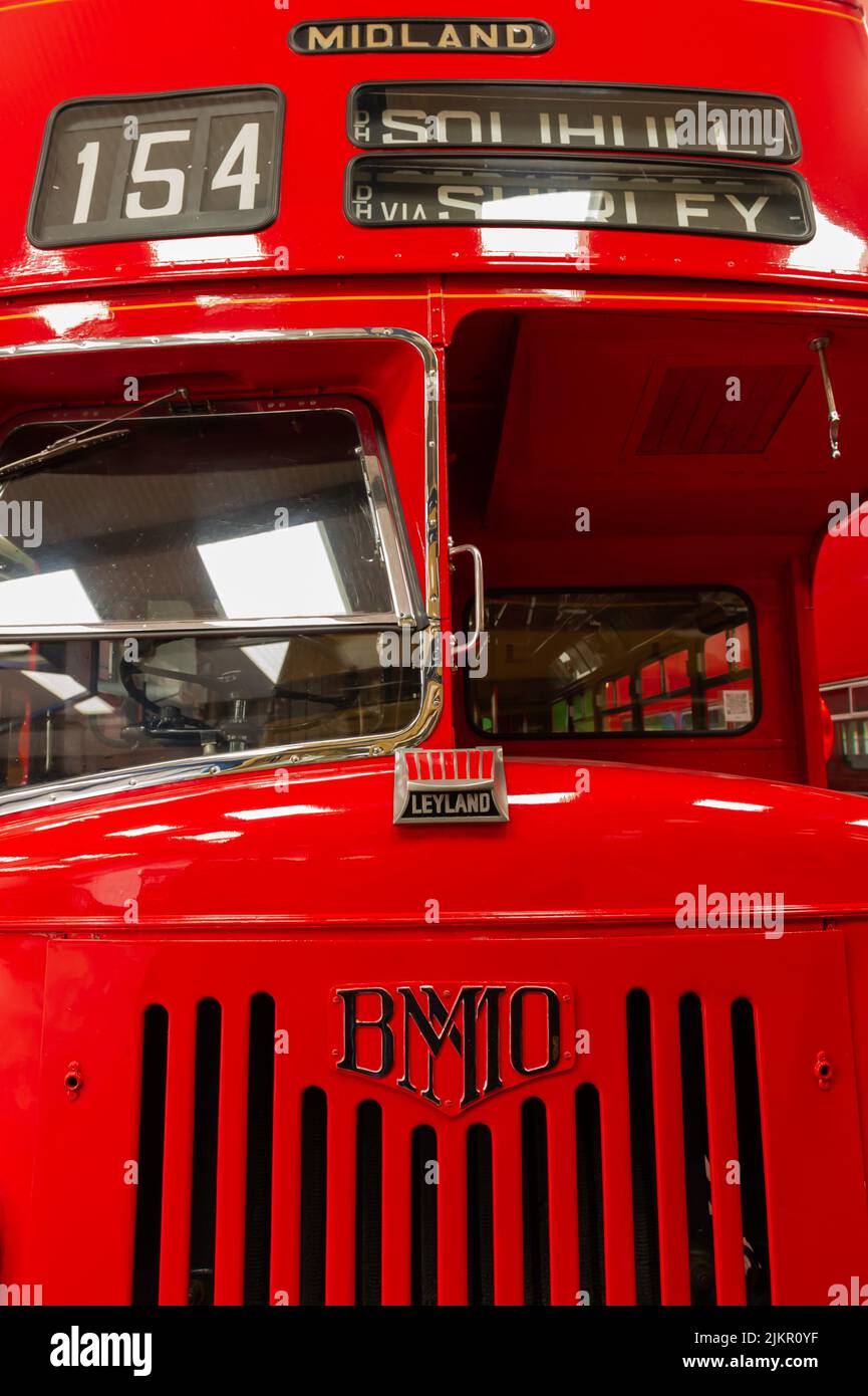 Fronte di un Leyland Titan PD2/12 Speciale di Midland Red al Wythall Transport Museum Foto Stock