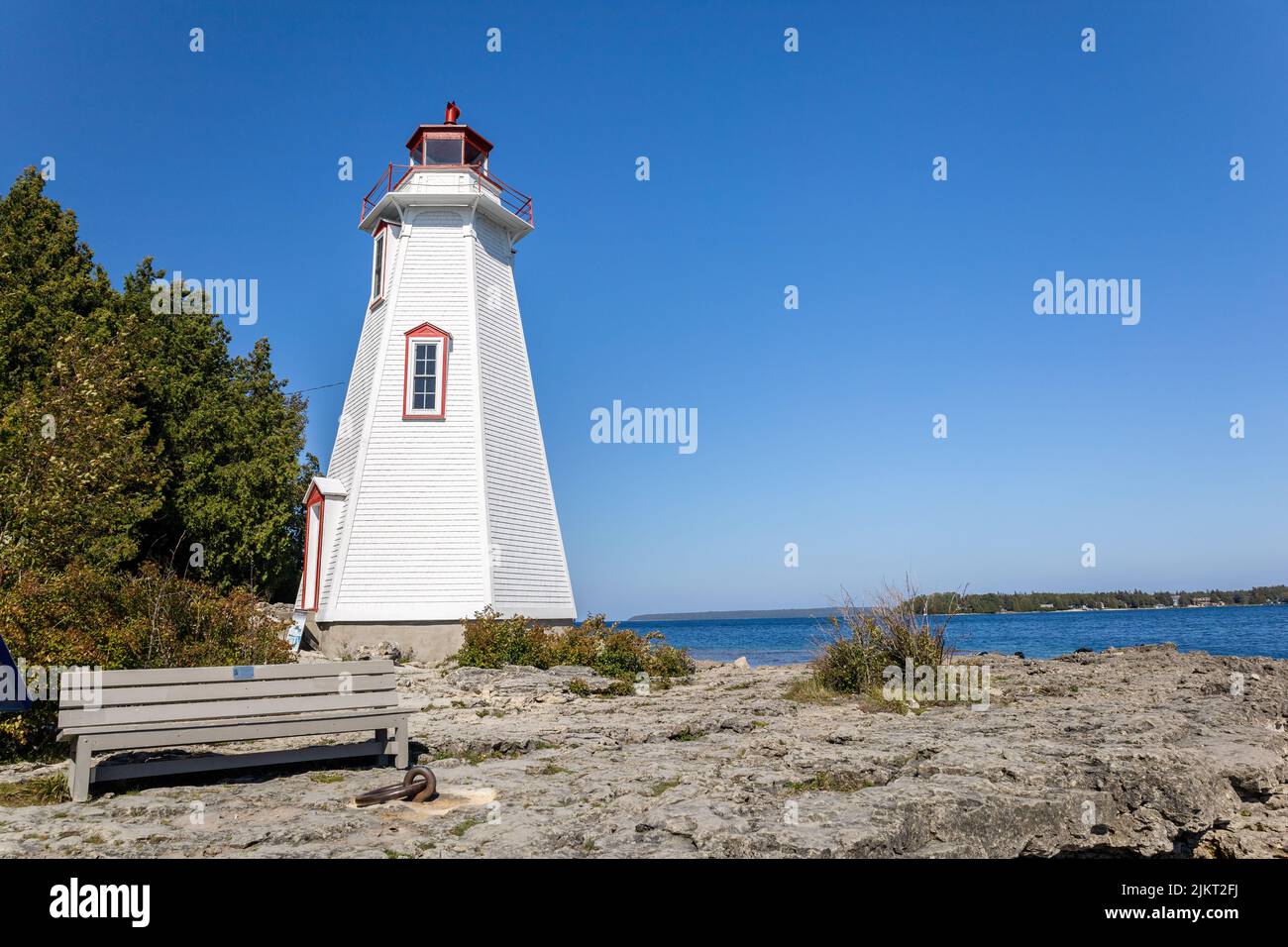 Great Lakes Big Tub Lighthouse un faro attivo costruito nel 1885 all'ingresso di Tobermory Harbour, Tobermory Ontario Canada Foto Stock
