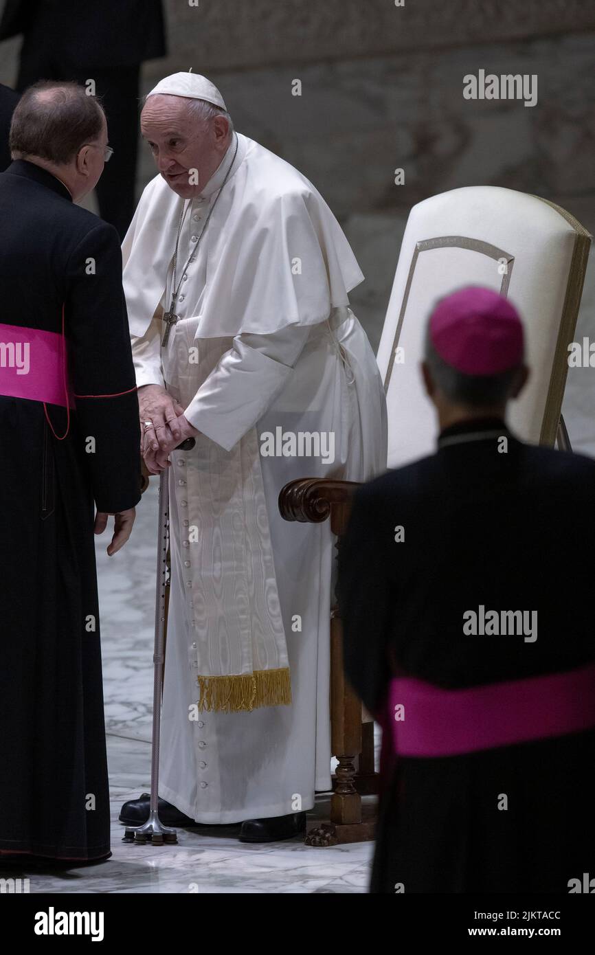 Il vescovo saluta immagini e fotografie stock ad alta risoluzione - Alamy