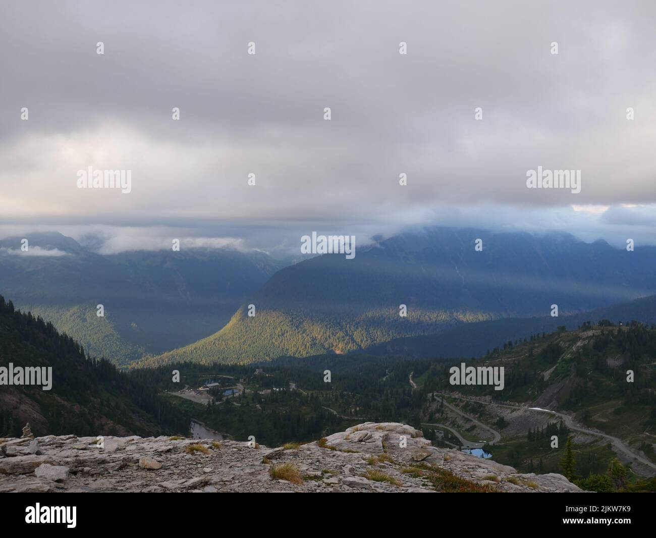 Una splendida vista dalla cima di una montagna da tavolo Foto Stock