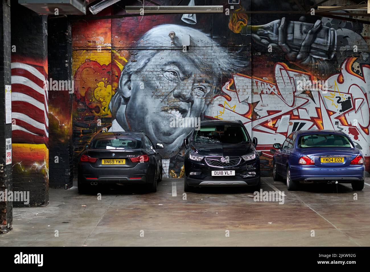 Un murale artistico di Donald Trump sul muro di una strada a Birmingham, in Gran Bretagna Foto Stock