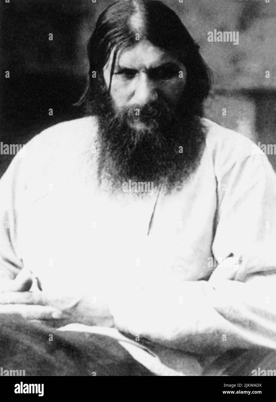 1914 : il celebre sacerdote russo Grigorij Efimovic RASPUTIN ( Pockrovskoe , Siberia 1871 - San Pietroburgo 1916 ) - MAGO - MAGO - Prete - monaco - ritratto - ritratto - barba - politico - politico - politico - RASPOUTINE ----- Archivio GBB Foto Stock