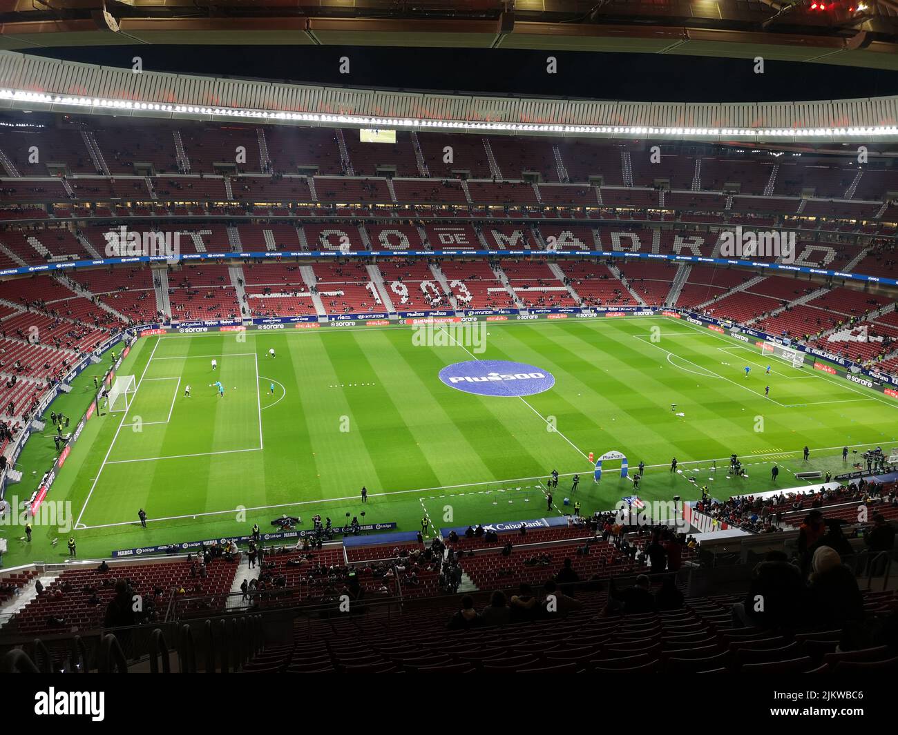 Lo stadio Atletico de Madrid prima di iniziare una partita di campionato spagnolo contro Valencia Foto Stock