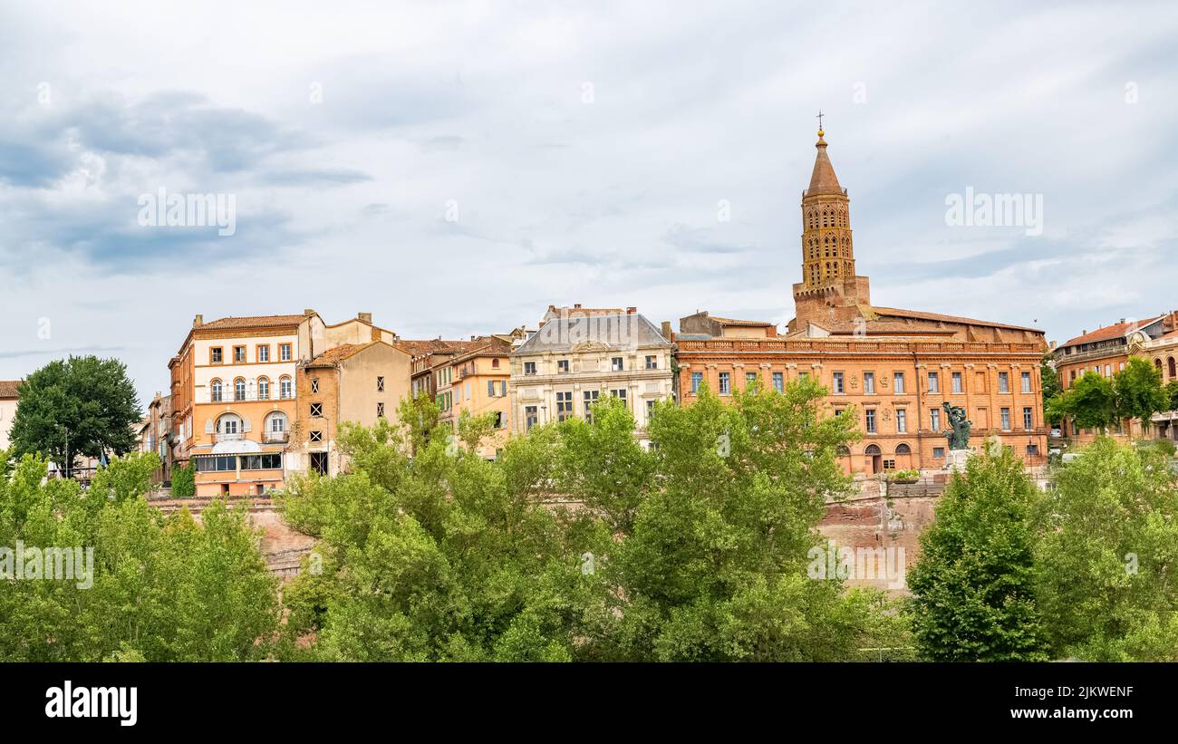 Montauban in Francia, bella città francese nel sud, panorama Foto Stock