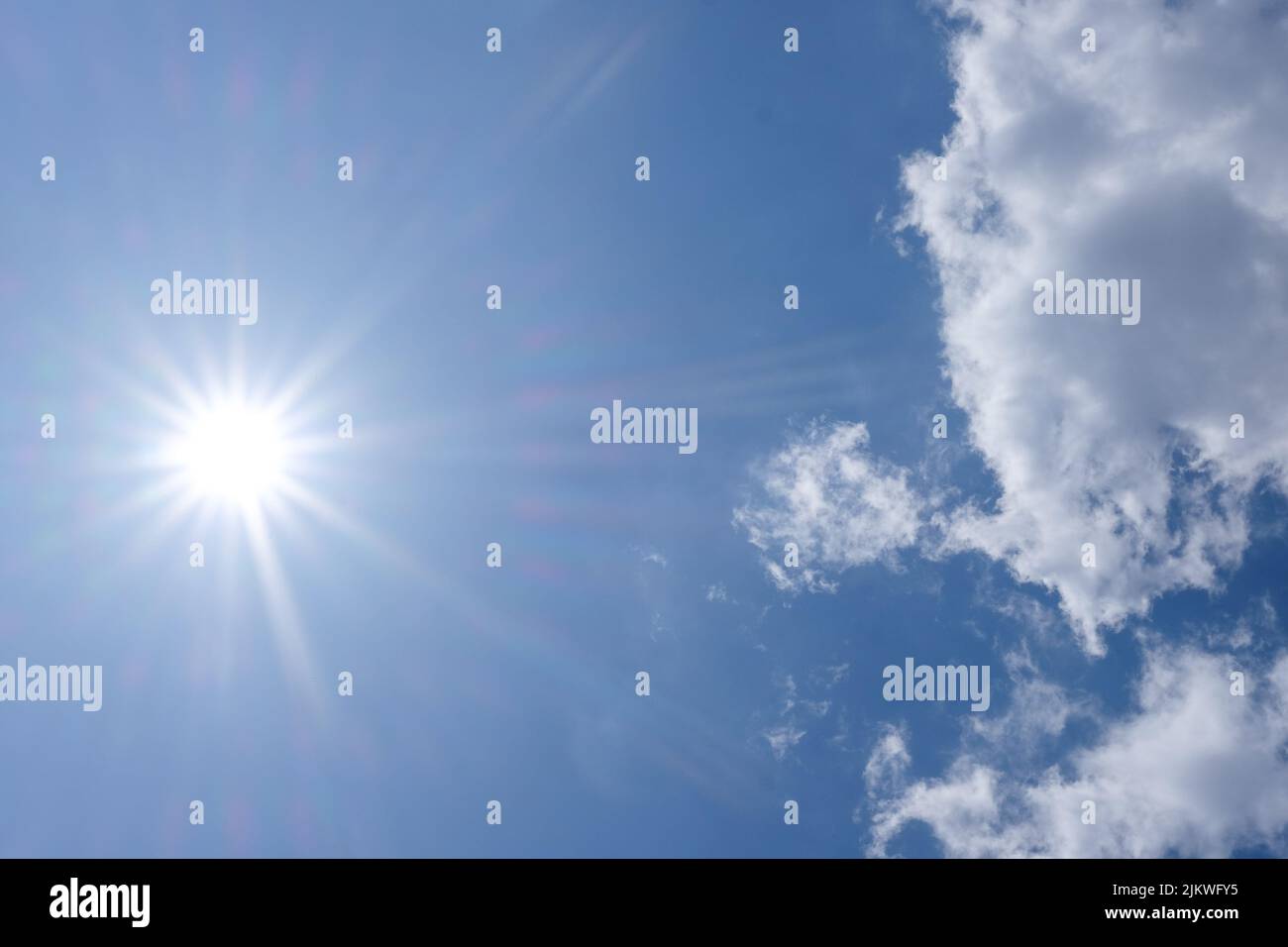 una perfetta foto di sfondo di un cielo colorato Foto Stock