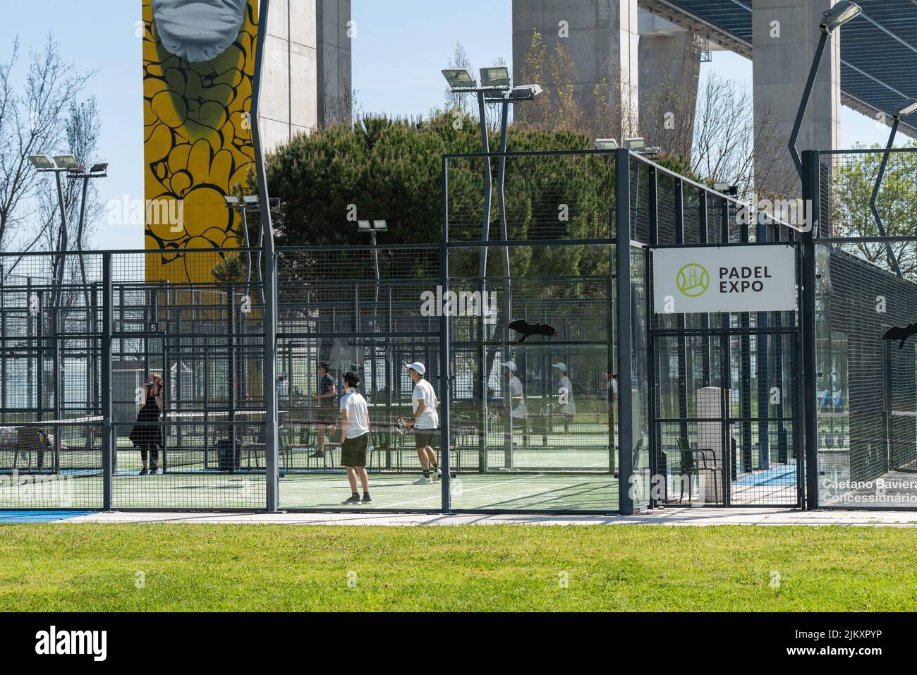 Il Padel Expo racket sport Park a Parque das Nacoes, Lisbona Foto Stock