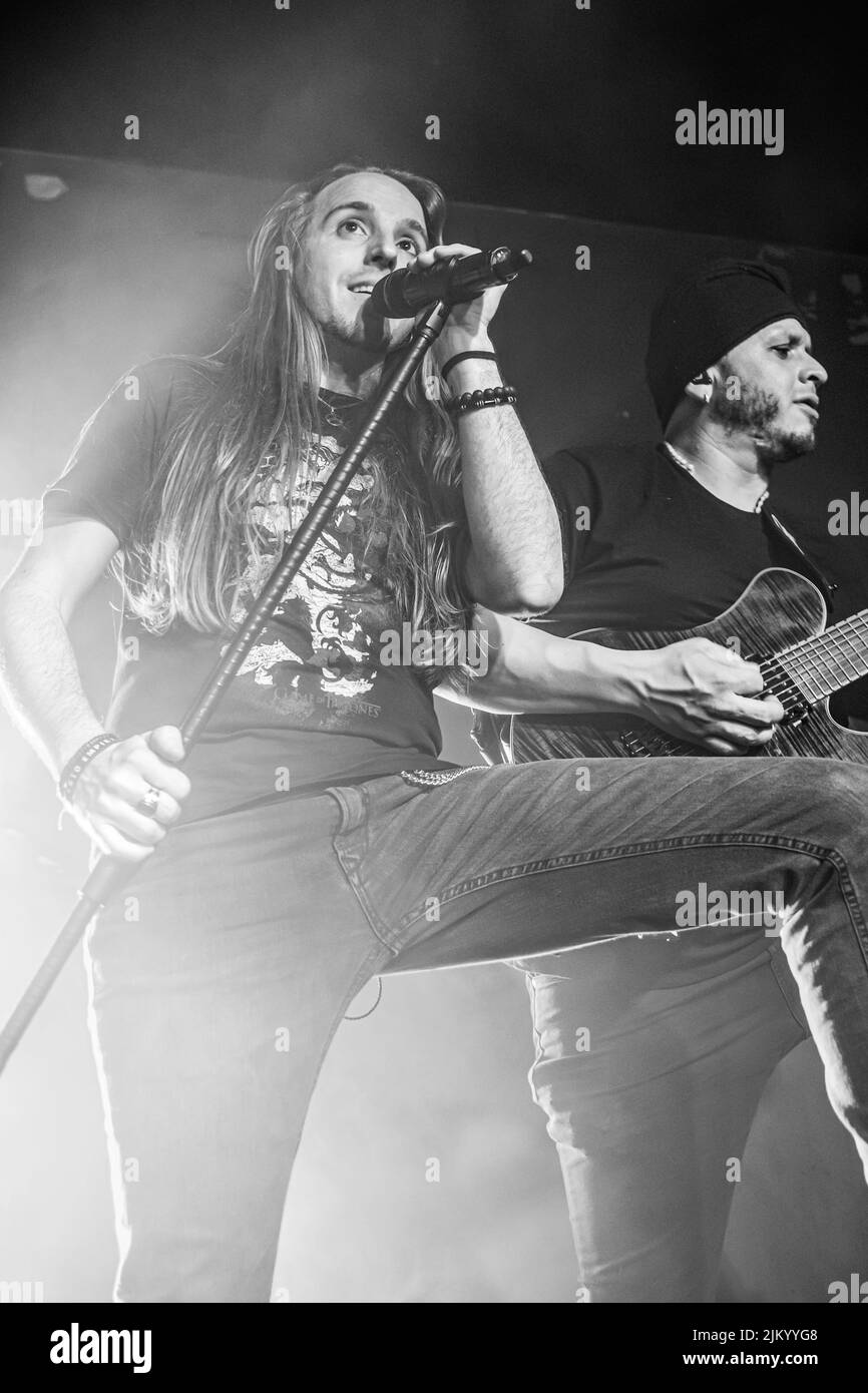 Madrid, Spagna. Aprile 14, 2022. Concerto del gruppo musicale spagnolo Daeria presso la sala di Hysteria nel quartiere Arguelles. Foto Stock