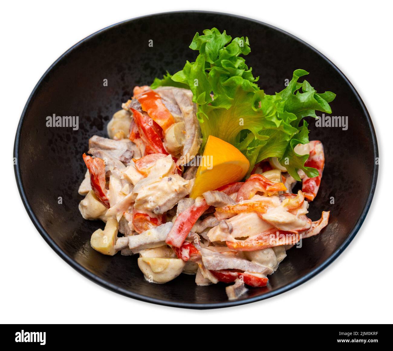 Insalata di pollo, funghi e verdure con salsa. Foto Stock