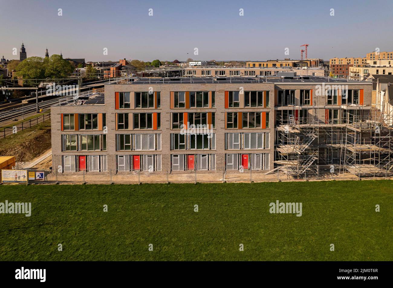Vista parco esterno facciata aerea di cantiere in Zutphen di investimento immobiliare collettivo edificio Ubuntuplein progetto. Foto Stock