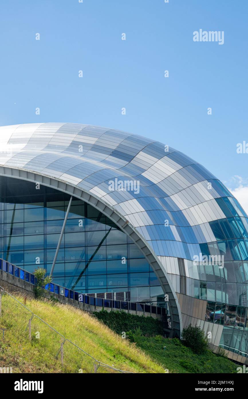 Dettaglio architettonico del Glasshouse International Centre for Music sulla riva sud del fiume Tyne a Gateshead, vicino a Newcastle upon Tyne Foto Stock