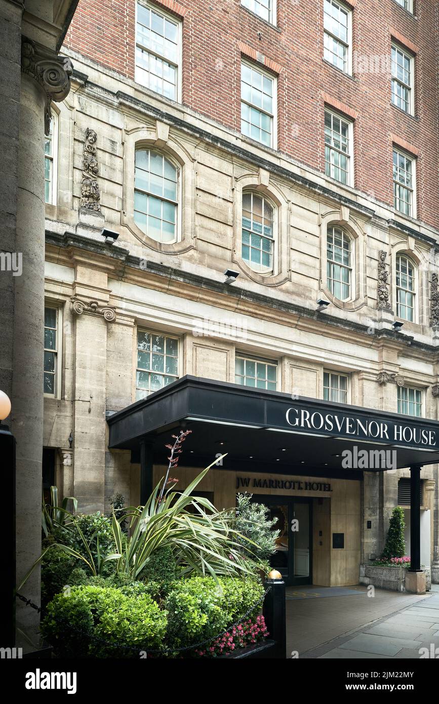 Grosvenor House hotel on Park Lane, Mayfair, Londra, Inghilterra. Foto Stock