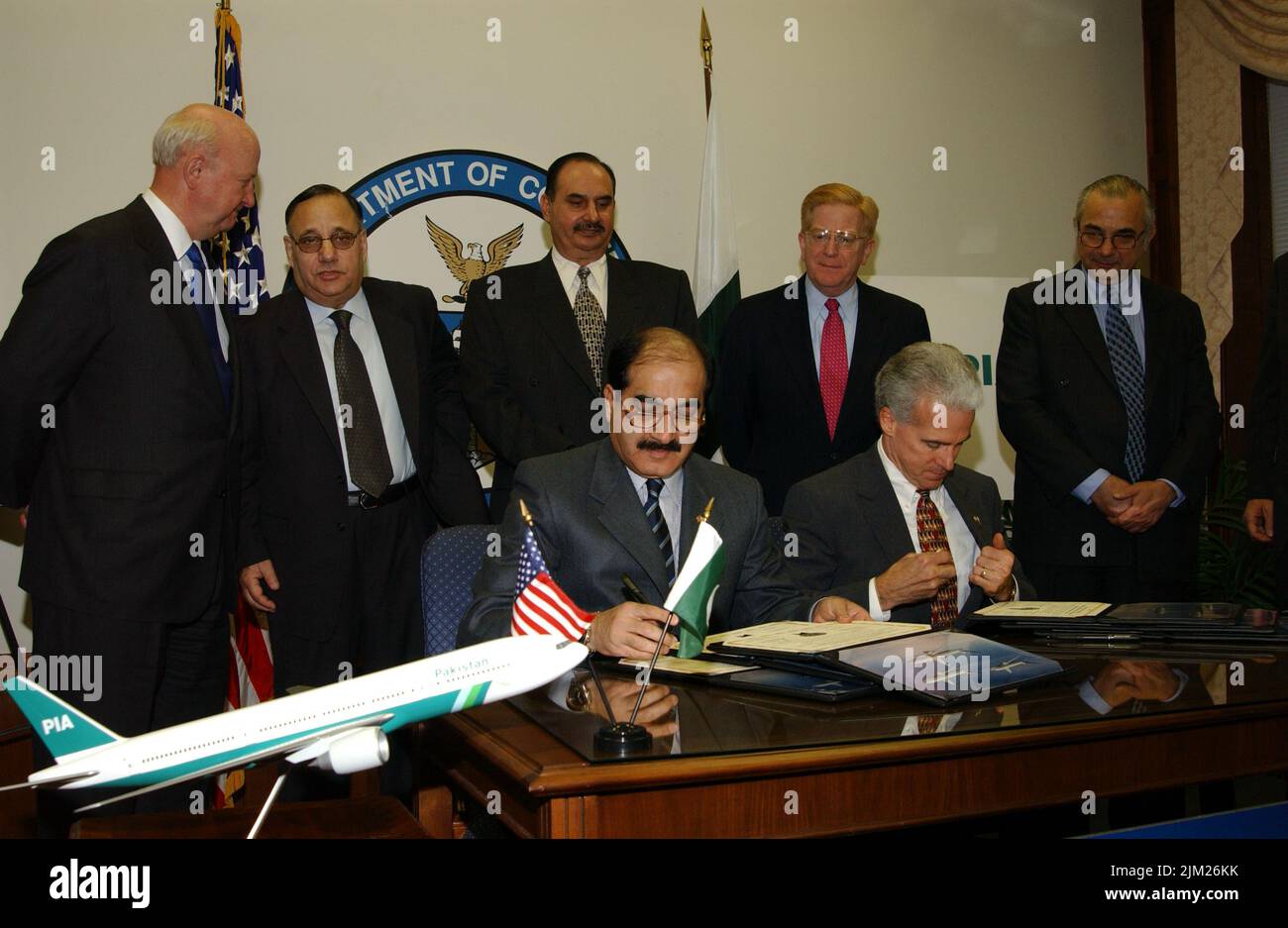 Ufficio del segretario aggiunto - ACCORDO DI ACQUISTO BOEING-PAKISTAN - FIRMA Foto Stock