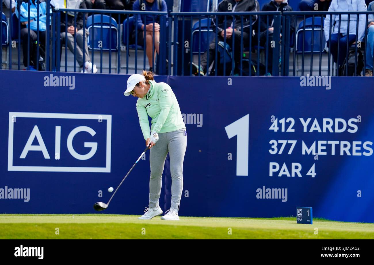 Gullane, Scozia, Regno Unito. 4th agosto 2022. Apertura del campionato AIG Women’s Open di golf a Muirfield in East Lothian. PIC; Marina Alex guida a 1st buche. Iain Masterton/Alamy Live News Foto Stock