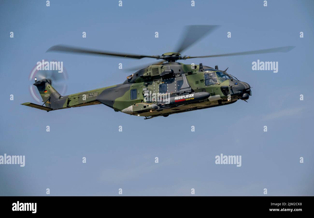 Elicottero sul campo di battaglia dell'esercito tedesco NH90 presso il Royal International Air Tattoo Foto Stock