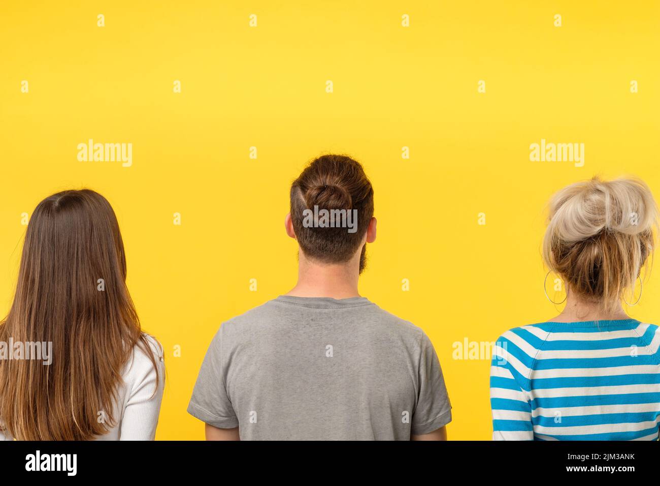 pubblicizzare la gente osservare spazio di copia dell'oggetto immaginario Foto Stock