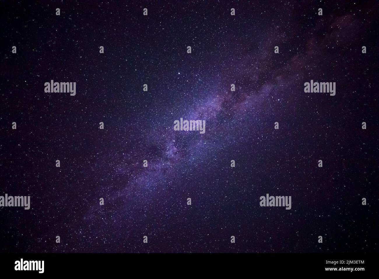 Vista della galassia della Via Lattea nel cielo notturno Foto Stock