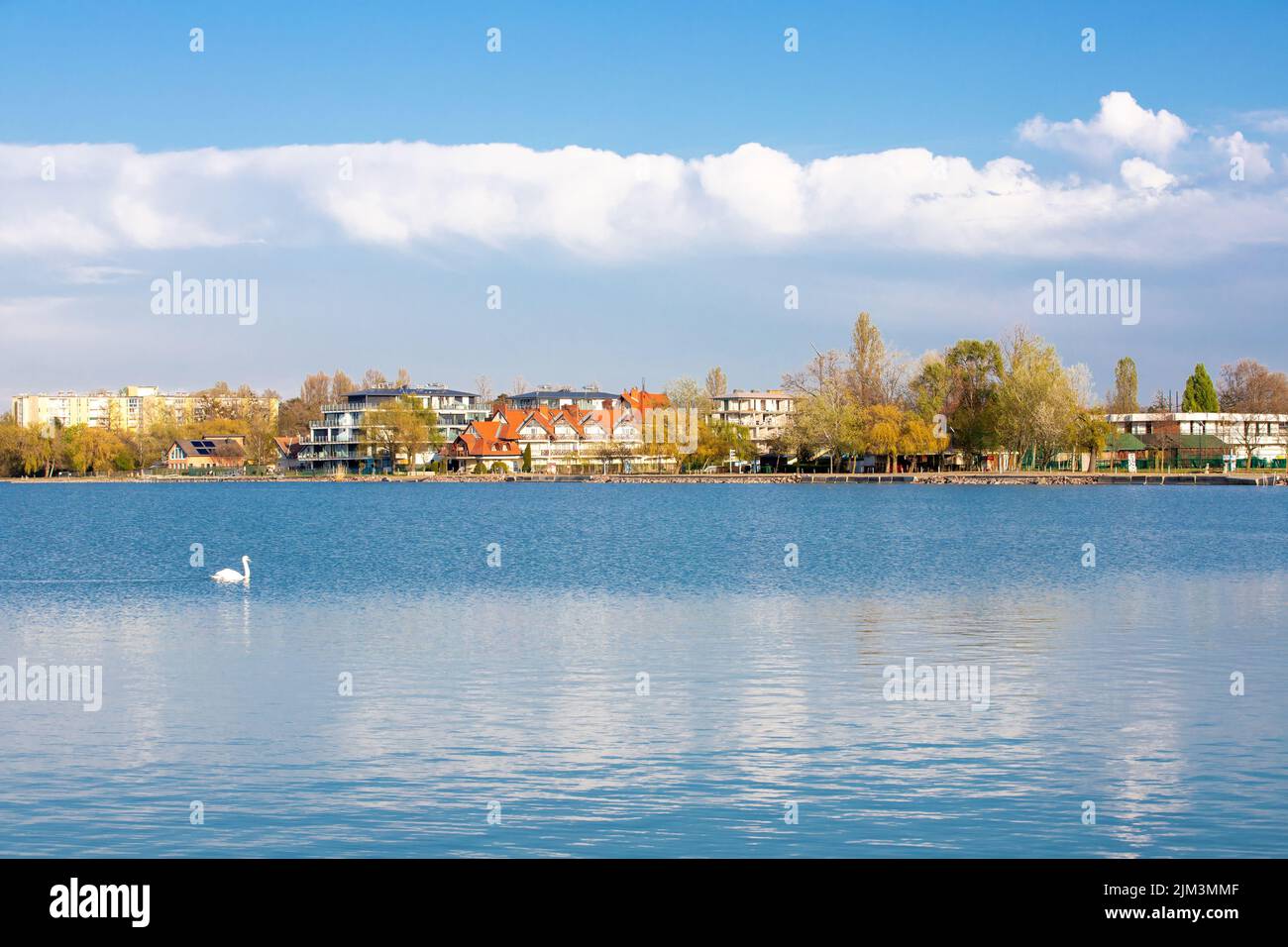 Paesaggio Balatonlelle resort sulle rive del lago Balaton - Ungheria, sping, trave Foto Stock