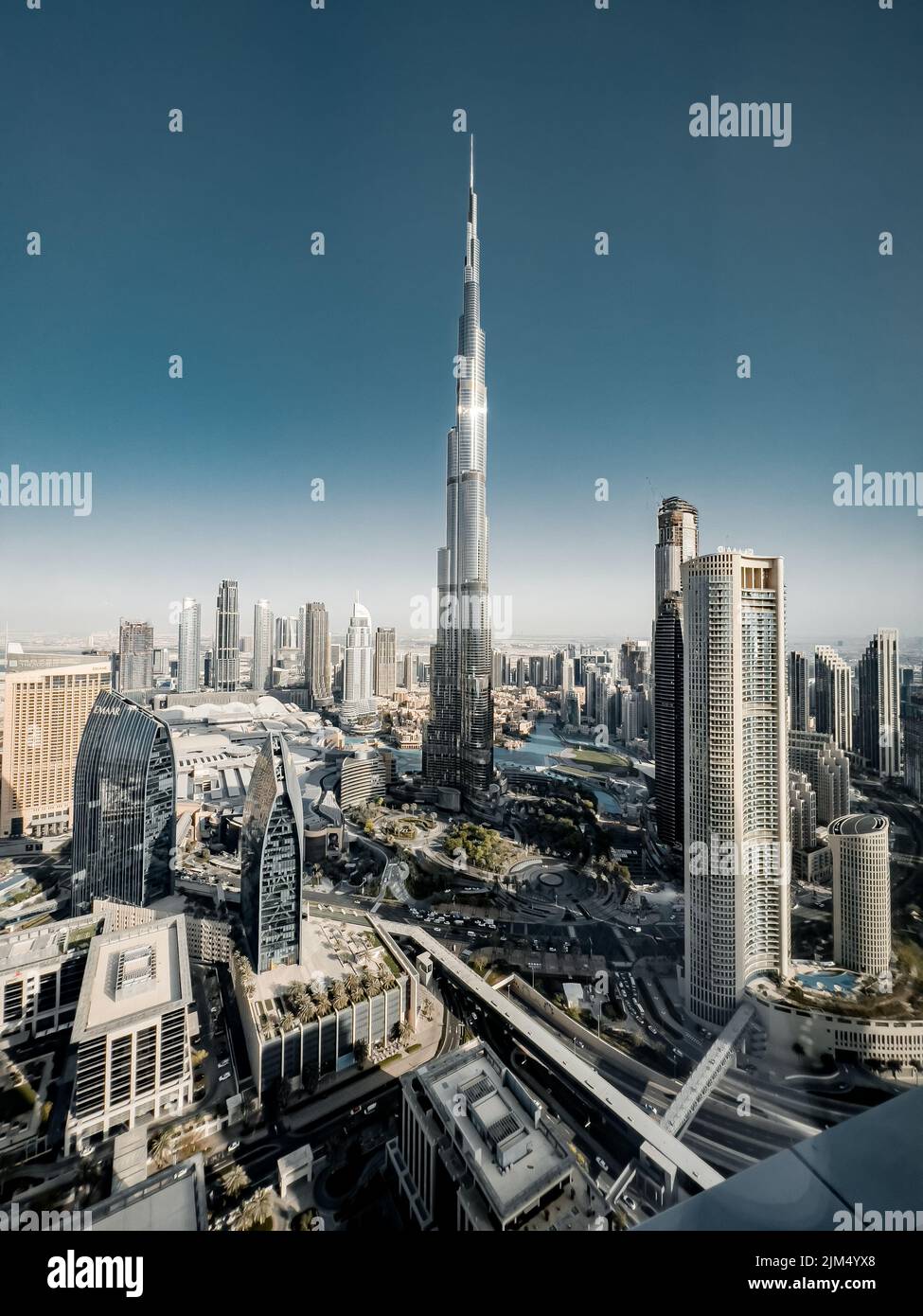 La vista sul Burj Khalifa è mozzafiato ogni volta! Che punto di riferimento per Dubai! Foto Stock