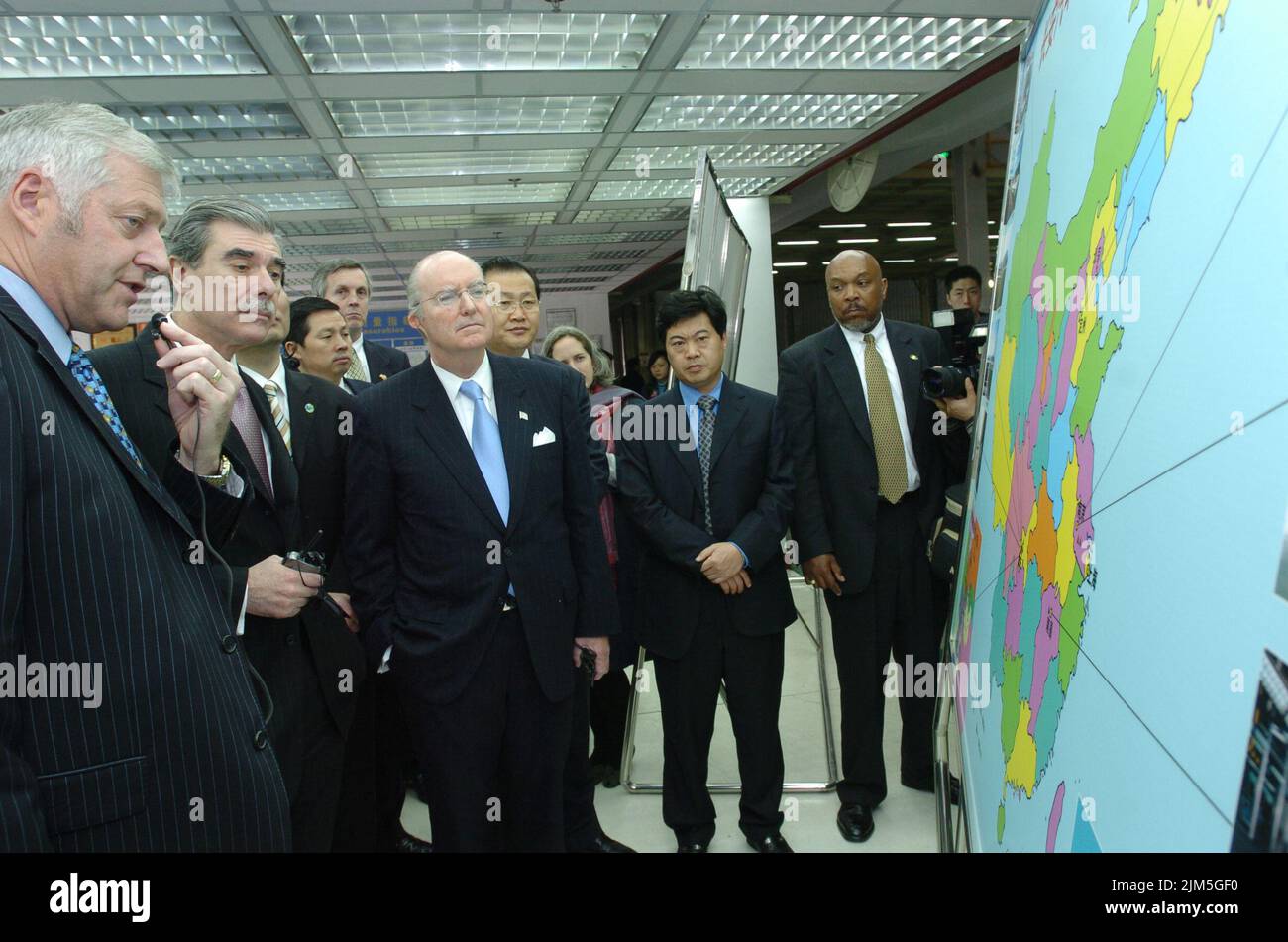 Ufficio del Segretario (Carlos Gutierrez) - viaggio del Segretario di Gutierrez da Bruxelles, Chongging Cina, il Cairo e Pechino Foto Stock