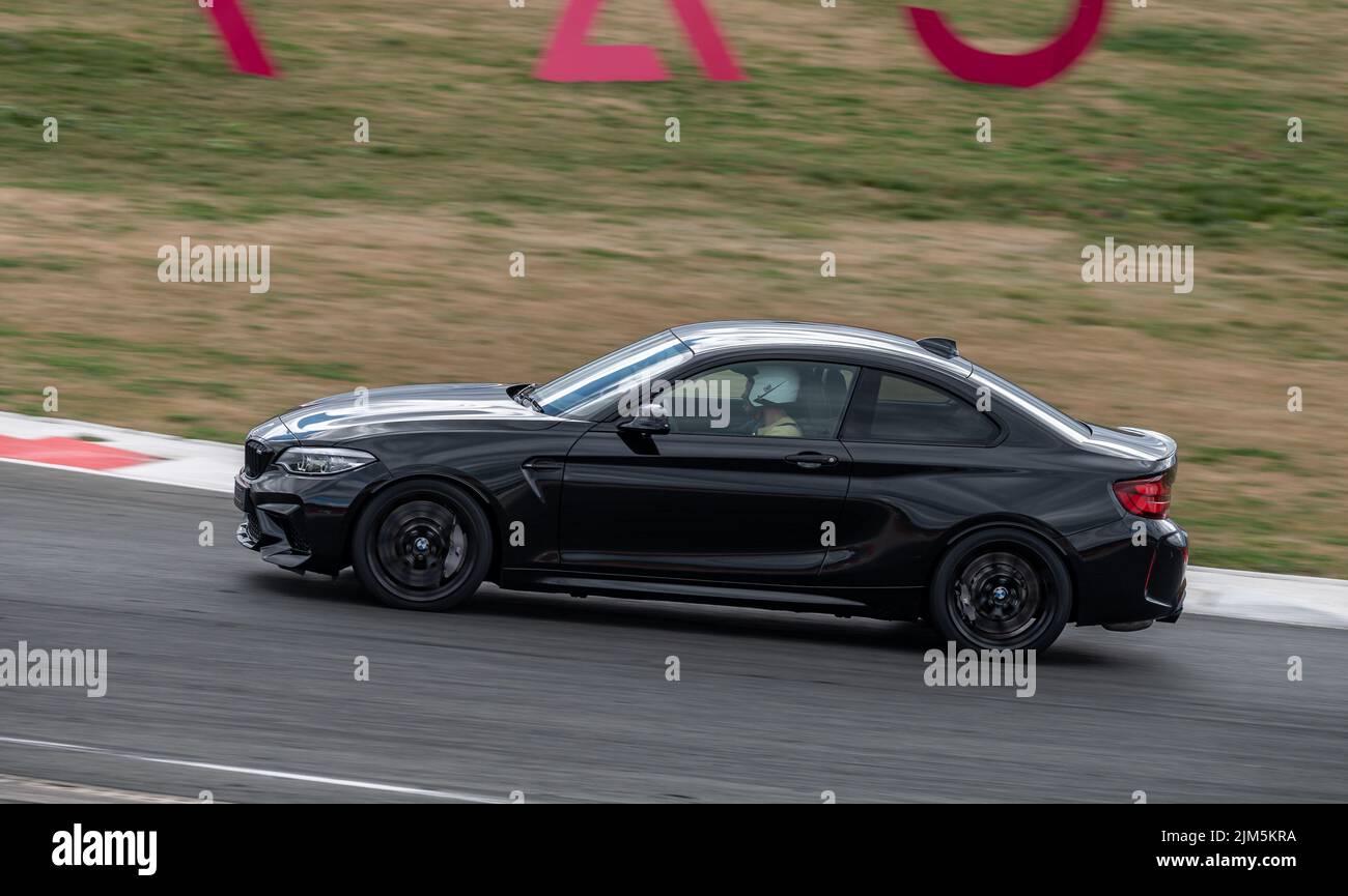 BMW 2 Serie F30 deriva sul circuito Foto Stock