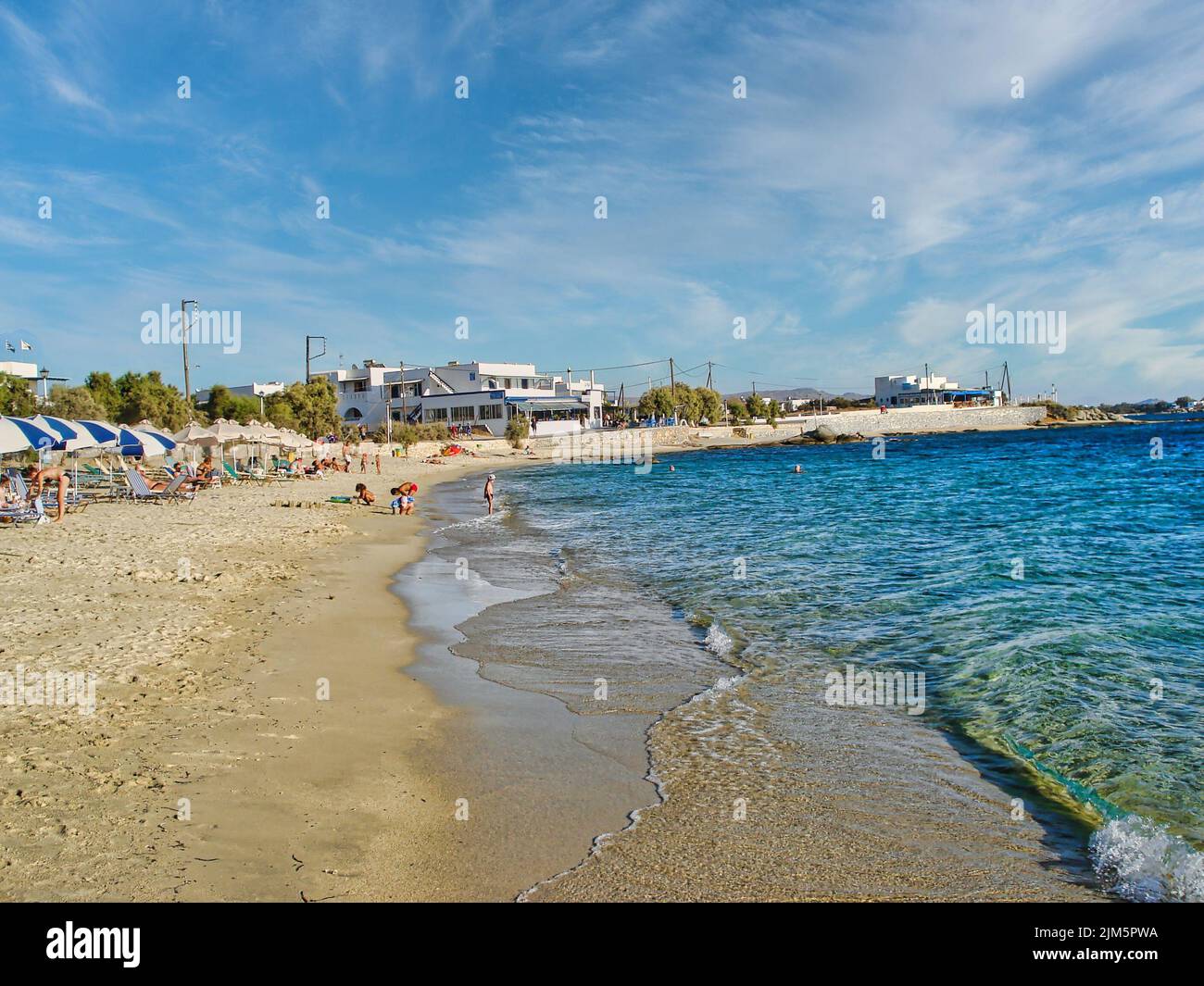 Isola di Naxos, Grecia. 3 aprile 2010: Isola cicladica di Naxos in Grecia, con grandi spiagge e villaggi tradizionali Foto Stock