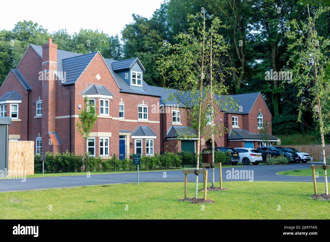 Woodbeck nuovo sviluppo di alloggi a Holcombe Brook, Ramsbottom, Bury, di 4 e 5 case indipendenti letto, Lancashire, Inghilterra, UK estate 2022 Foto Stock