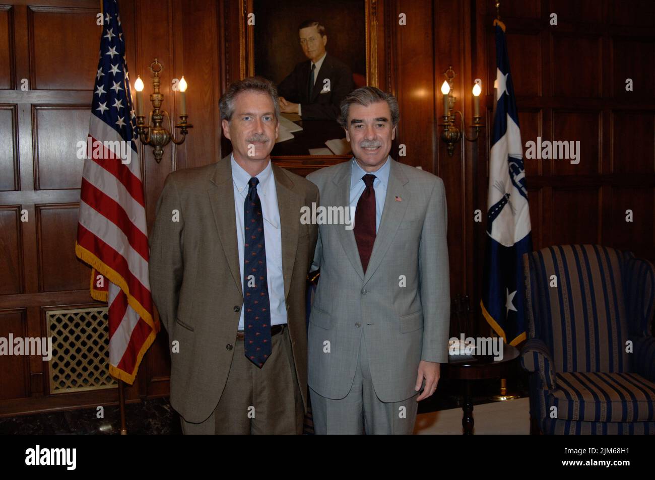 Ufficio del Segretario - Segretario Carlos Gutierrez con Ambasciatore degli Stati Uniti in Russia Des. William J. Burns Foto Stock