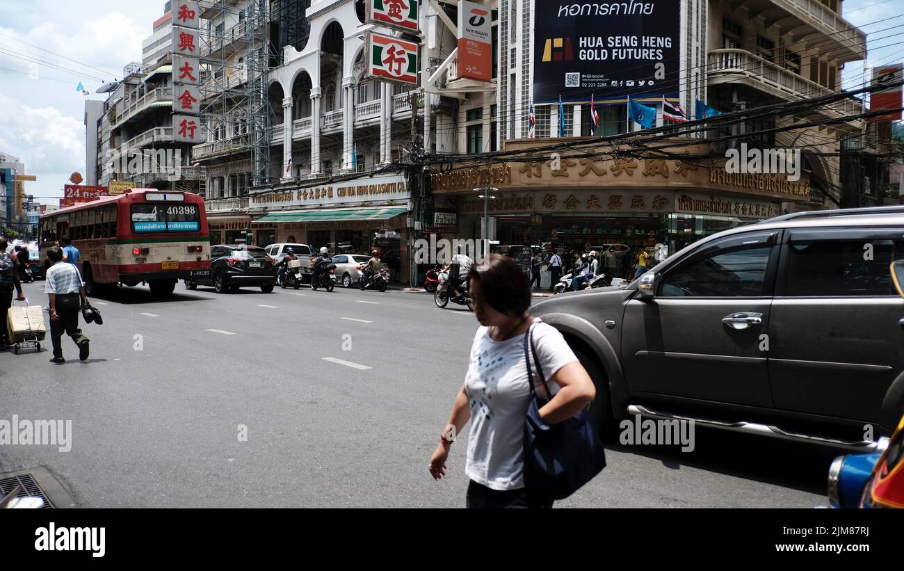 Yaowarat Road nel quartiere di Samphanthawong Chinatown Bangkok Thailandia Foto Stock