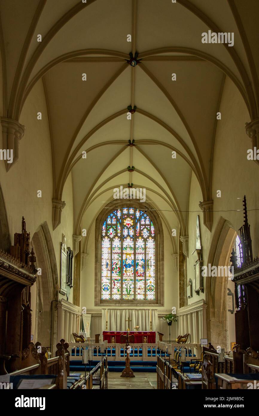 All'interno della chiesa del Priorato di St Mary, Abergavenny, Monmouthshire, Galles Foto Stock