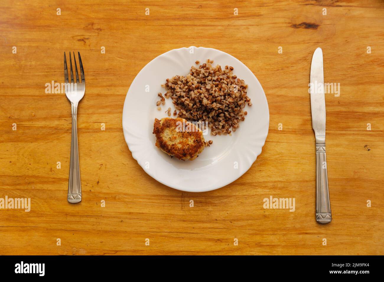 Economia food. Rissole e semole di grano saraceno Foto Stock
