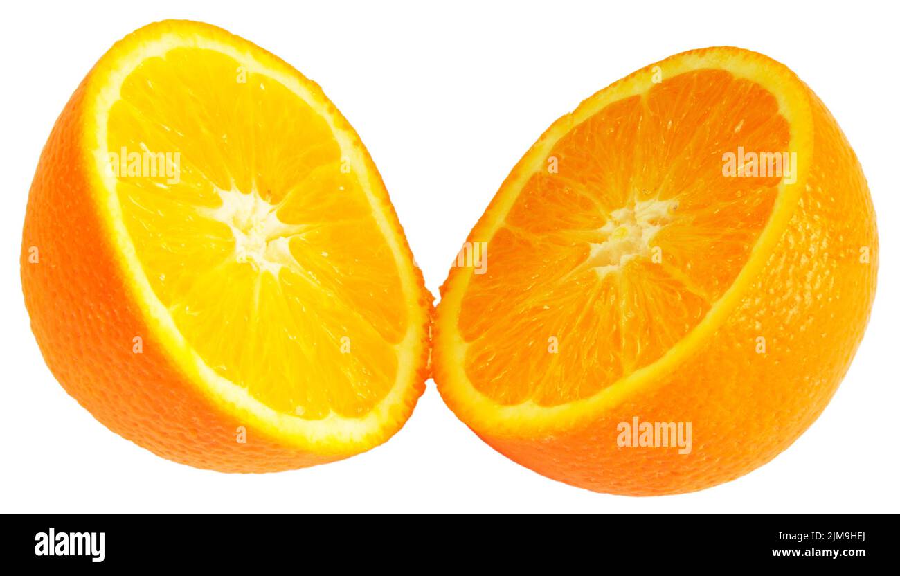 Arancione diviso in primo piano metà isolato su bianco Foto Stock