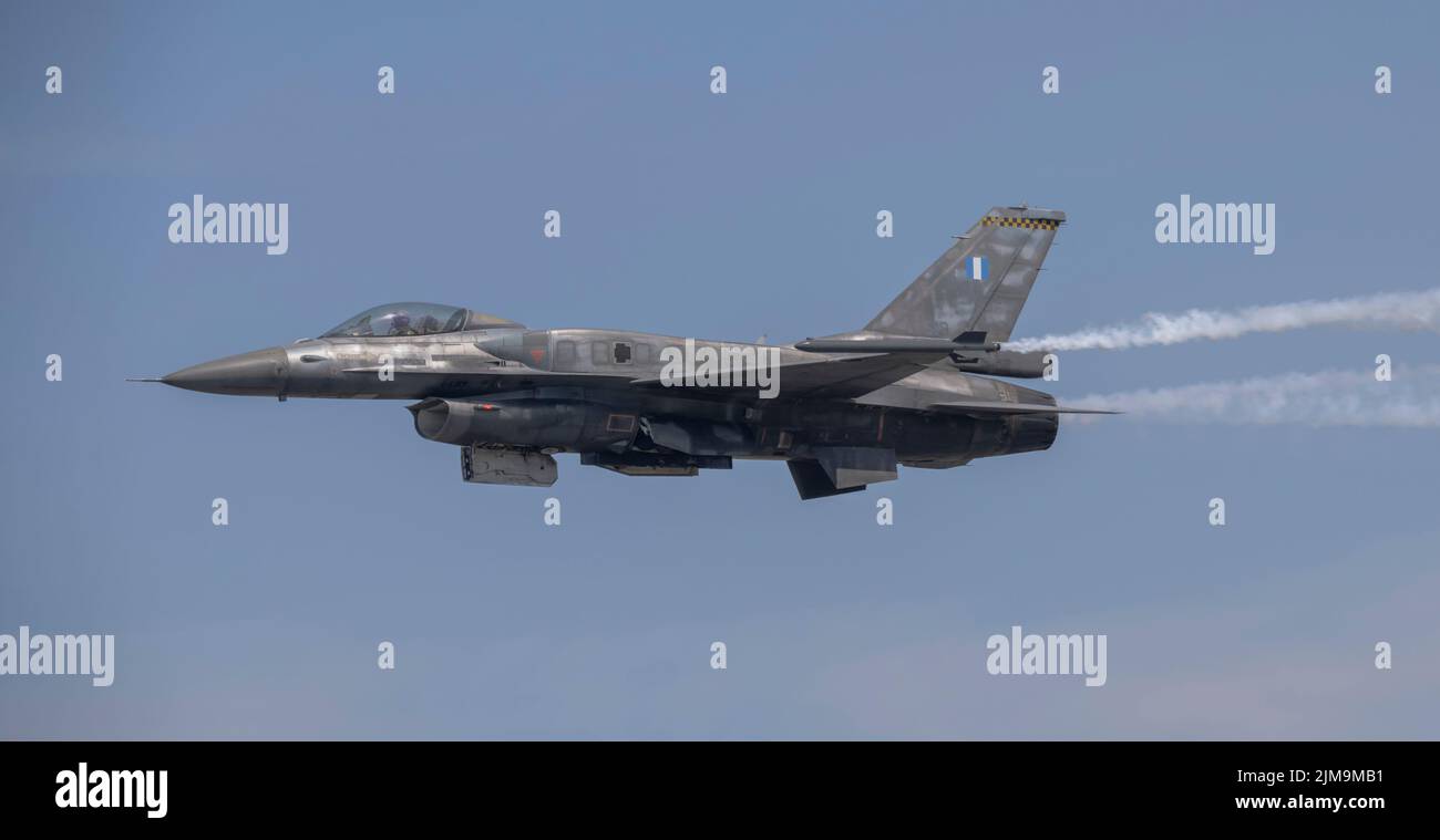 Grecia, forze aeree elleniche F-16 Fighting Falcon, Zeus Demo Team al Royal International Tattoo Foto Stock