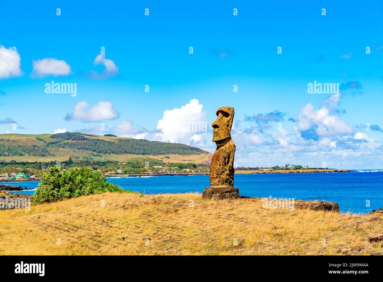 Hanga Kio e AHU Akapu nel Parco Nazionale di Rapa Nui sull'Isola di Pasqua Foto Stock