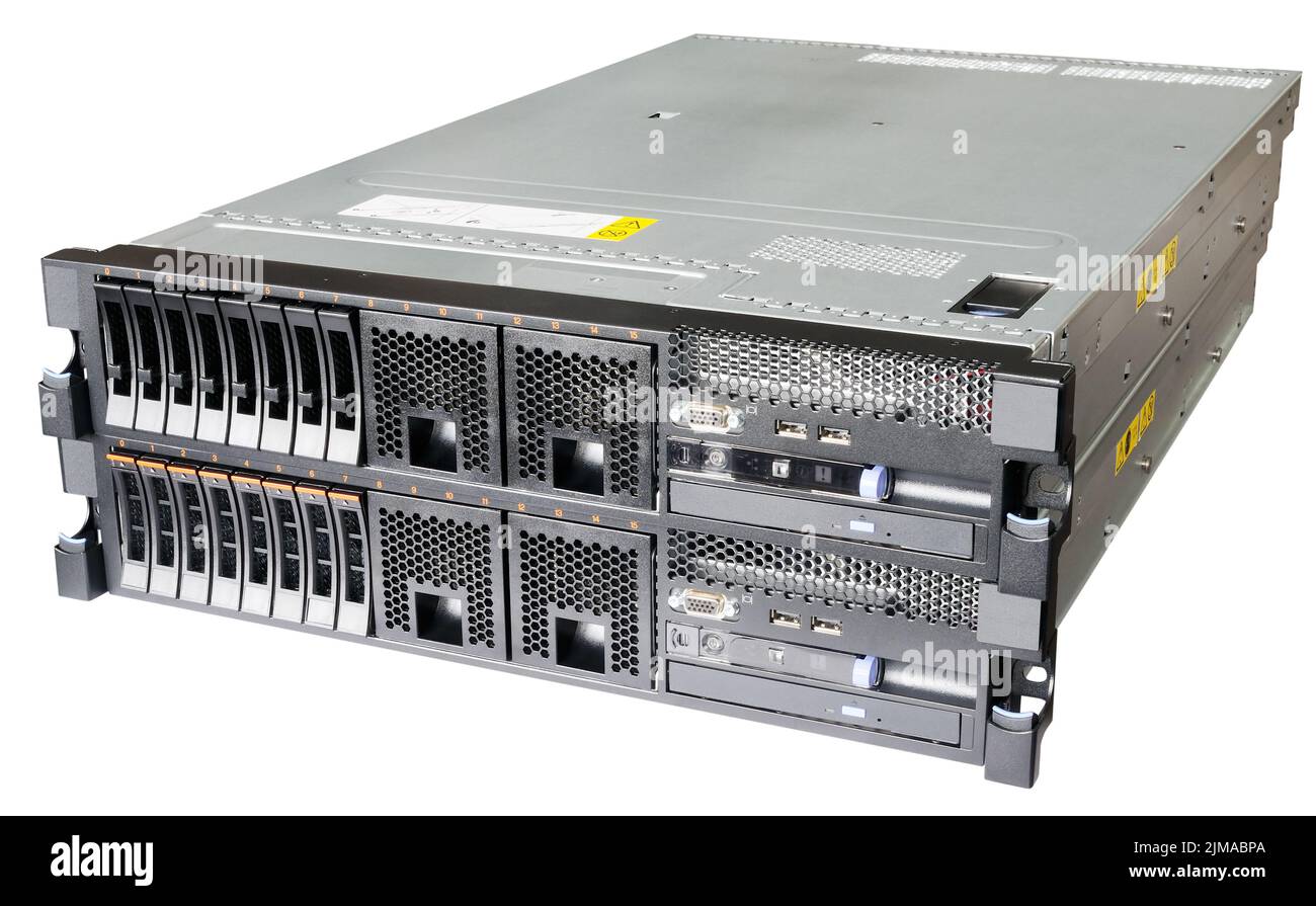 Due server in rack impilati isolati su sfondo bianco Foto Stock