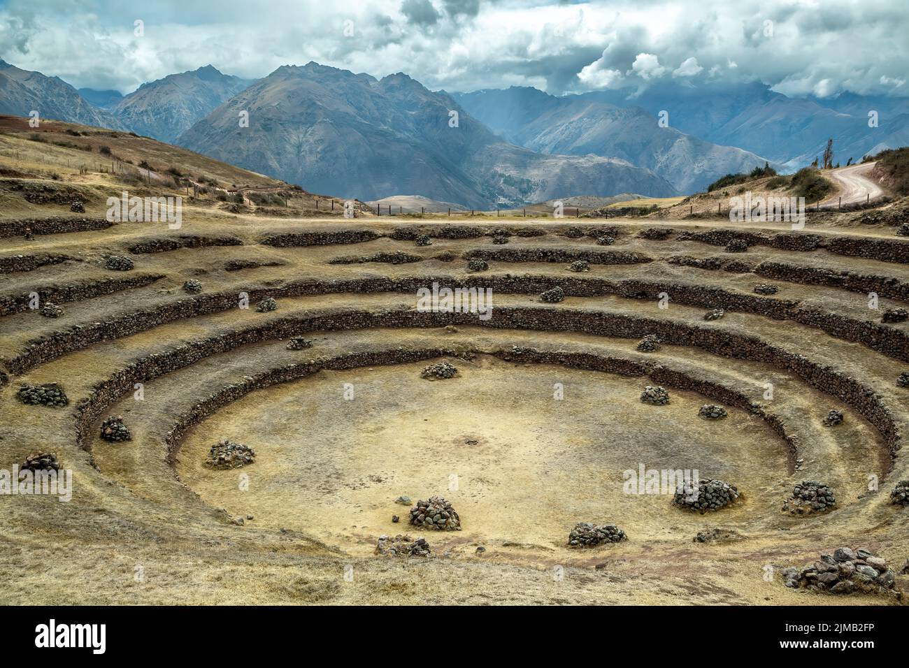 Concentrica terrazzamenti agricoli, Moray rovine Inca, Cusco, Perù Foto Stock