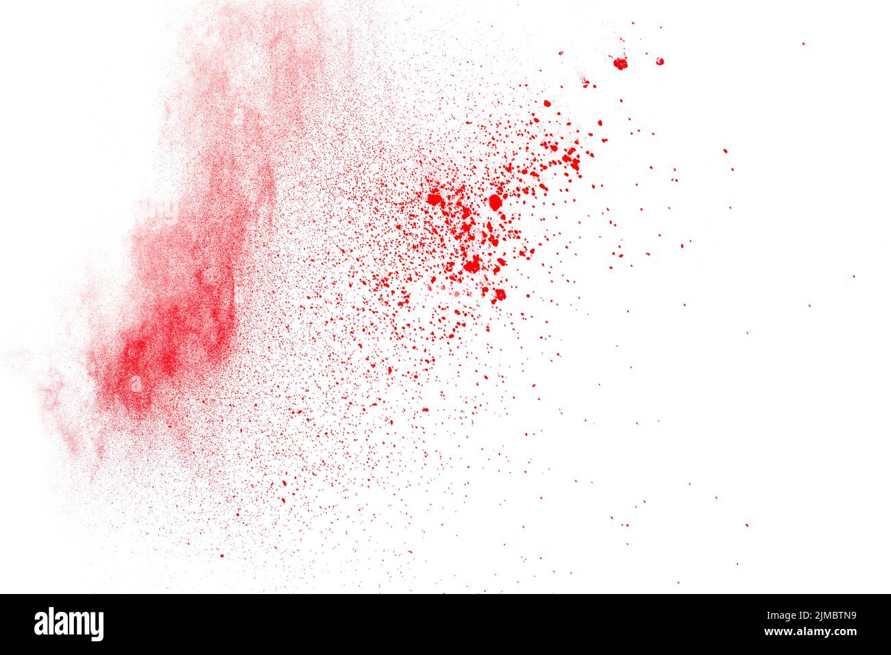 Esplosione di polvere rossa astratta su sfondo bianco. Congelare il movimento dello spruzzo di polvere rossa. Foto Stock