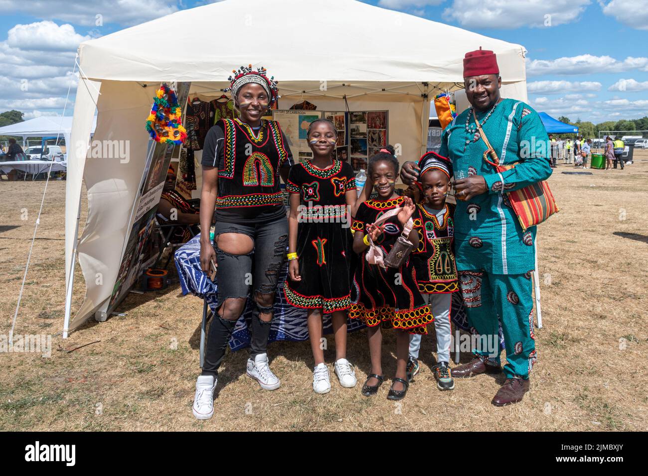 Stallo familiare Camerun al Festival di Bua ad Aldershot, Hampshire, Regno Unito, 5th agosto 2022. Una celebrazione della cultura delle Fiji, specialmente nell'esercito britannico. Foto Stock