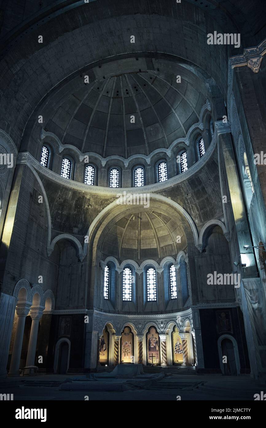 Interno medievale della Chiesa Ortodossa di San Sava, la cattedrale di Belgrado in Serbia Foto Stock