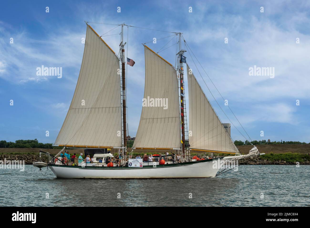 Tall Ship Appledore IV arriva a Cleveland, Ohio, USA durante il Tall Ships Festival, 7 luglio 2022. Foto Stock