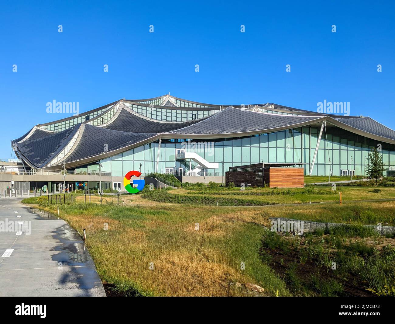 Mountain View, California, USA - 26 maggio 2022: Il nuovo edificio del campus di Google Bay View a Mountain View, California. Foto Stock